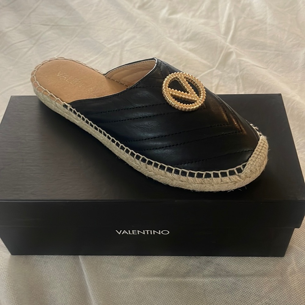 Valentino- Clara black